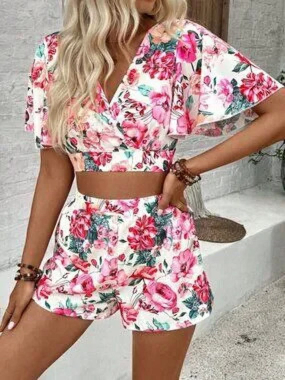Women's Backless Crop Top With Bell Sleeves & Elastic Waist Floral Shorts Set